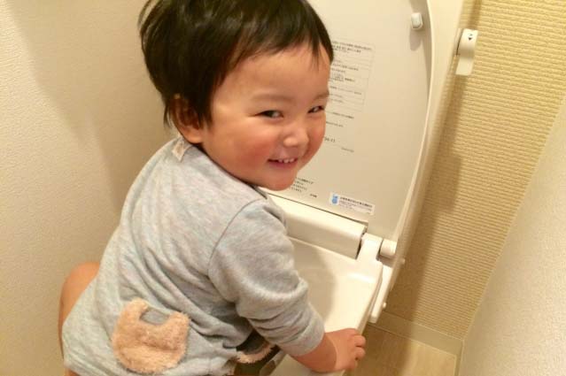 除菌・消臭・抗ウイルススプレー　天然NAVIナビ ファミリー 300ML 家庭用。トイレ

小さなお子さまのトイレ練習に。